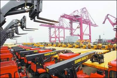 中国承建世界级工程拉动工程机械出口